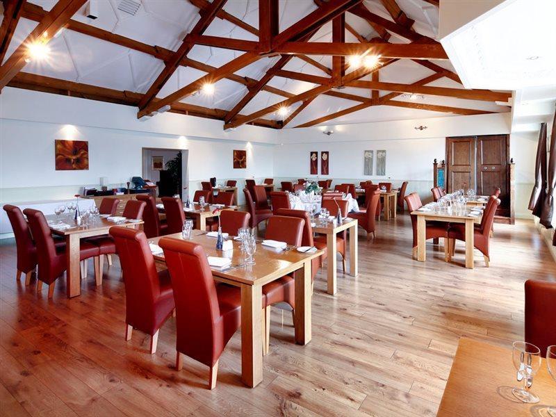 Mercure Swindon East Hotel And Spa Dış mekan fotoğraf